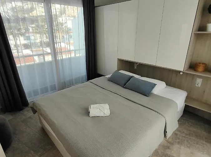 Malibu Park Sol * Адехе