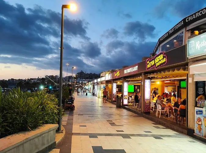 Апартаменты Malibu Park Sol Адехе