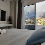 Malibu Park Sol Апартаменти